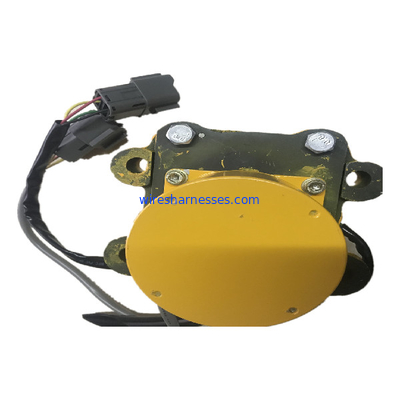 7824-30-1600 Silnik przepustnicy koparki Komatsu PC200-5 z czterema wtyczkami igłowymi