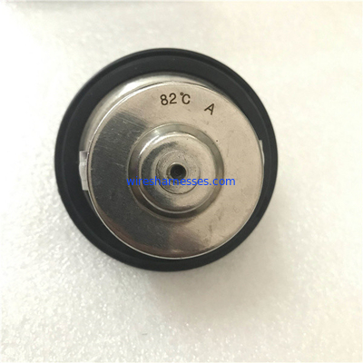 Koparka Komatsu S6D95 Termostat silnika 600-421-6360 Termostat oleju silnikowego