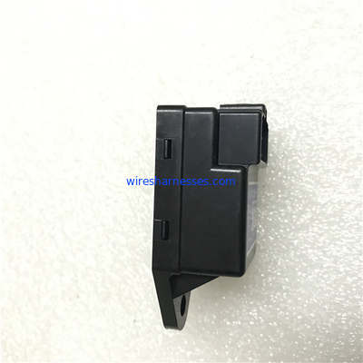 Maszyna rolnicza V3800 V2003 Kubota Przekaźnik silnika 15694-65992